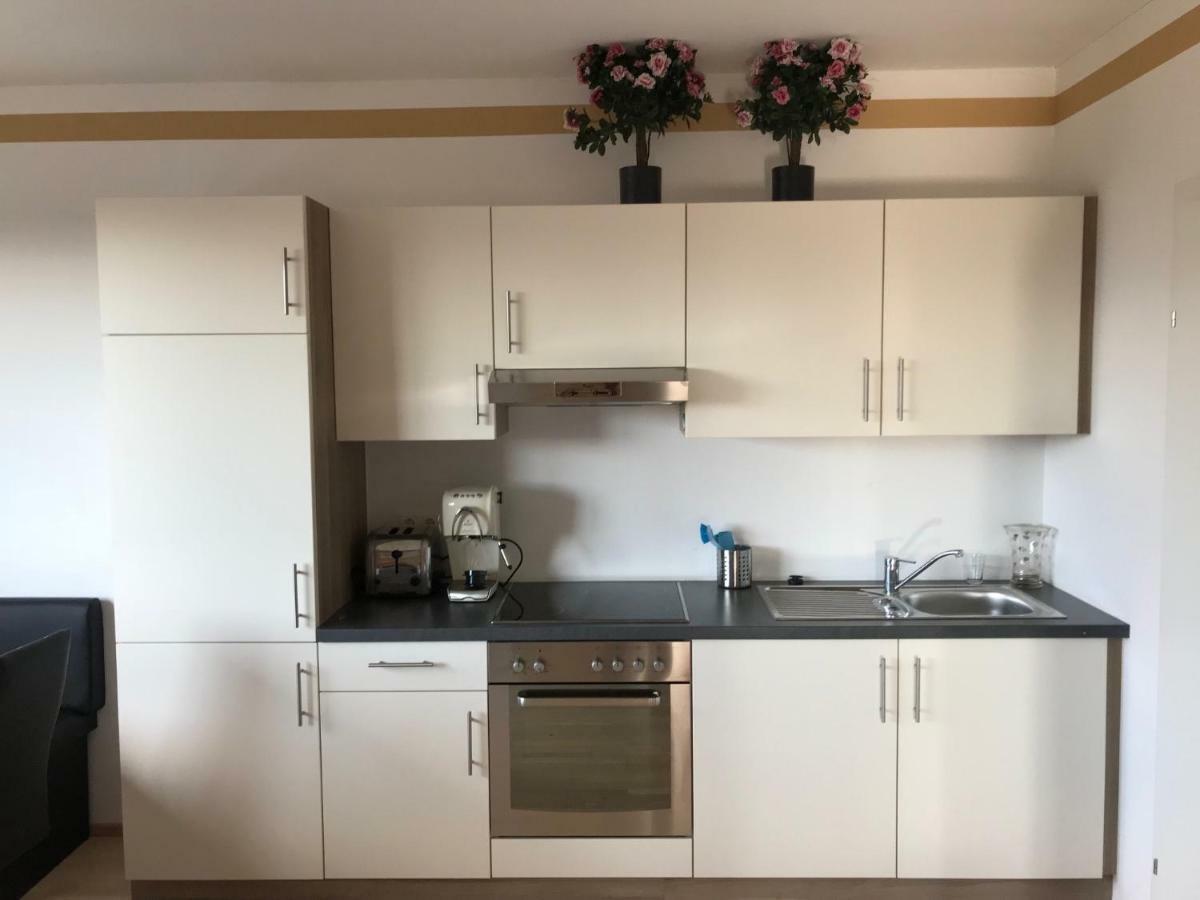 Kmheim, Cozy 103M2 Apartment, With 3 Bedroom And Covered Free Parking Place, Close To City Center Graz Dış mekan fotoğraf