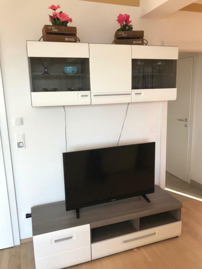 Kmheim, Cozy 103M2 Apartment, With 3 Bedroom And Covered Free Parking Place, Close To City Center Graz Dış mekan fotoğraf