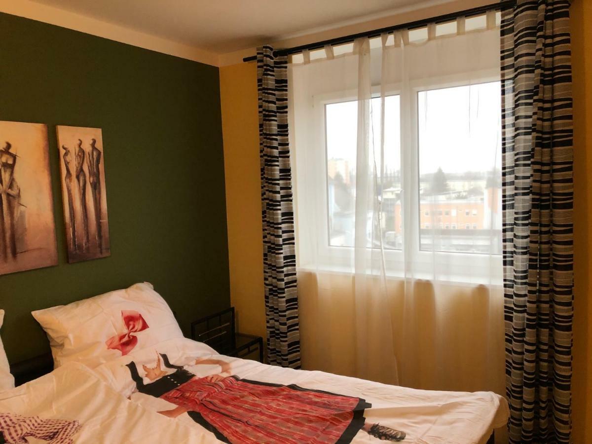 Kmheim, Cozy 103M2 Apartment, With 3 Bedroom And Covered Free Parking Place, Close To City Center Graz Dış mekan fotoğraf